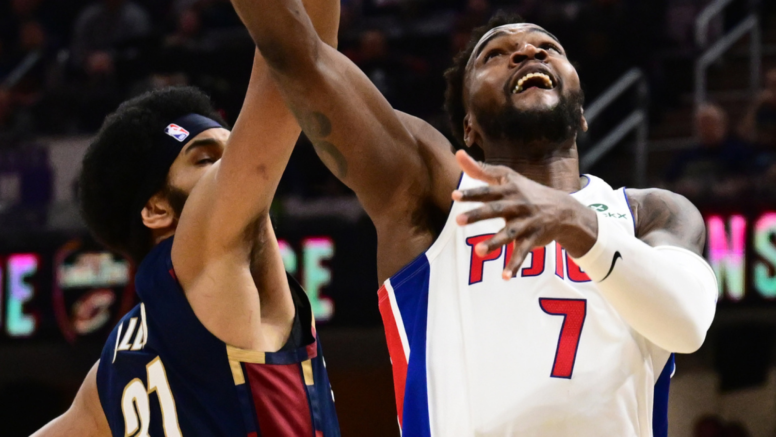 https://www.yardbarker.com/media/0/7/07fe3598fb22524046b7cae798737a0908224c9b/thumb_16x9/bench-players-carry-pistons-game-6-win-over.jpg?v=1