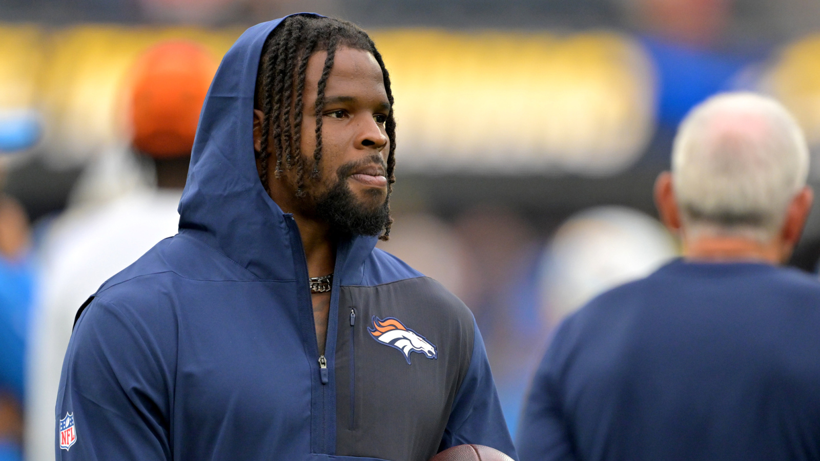 https://www.yardbarker.com/media/0/8/0818903f059beeebd3caea5a23327928791ff4db/thumb_16x9/broncos-lb-dre-greenlaw-suspended-nfl-his-first.jpg?v=1