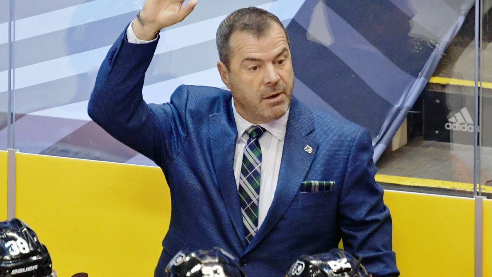 Flyers coach Alain Vigneault reacts to Golden Knights goalie Robin Lehner's feedback