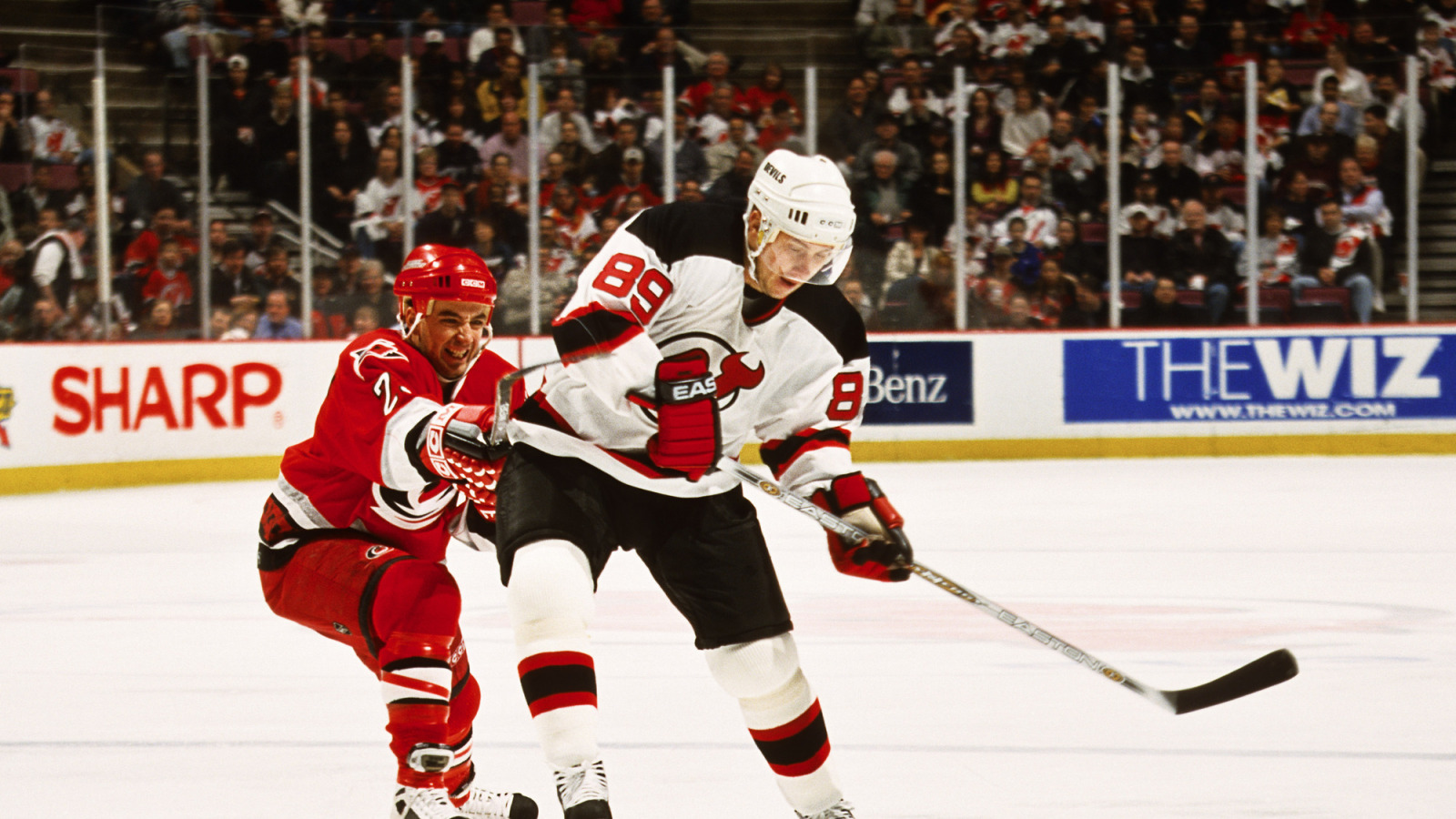 Alexander Mogilny finally inducted into Hockey Hall of Fame | Yardbarker
