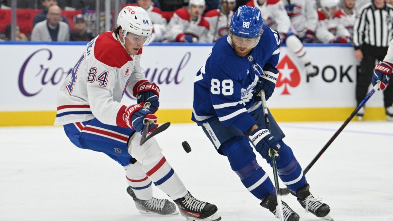 Maple Leafs’ William Nylander leaves preseason game after hit Yardbarker