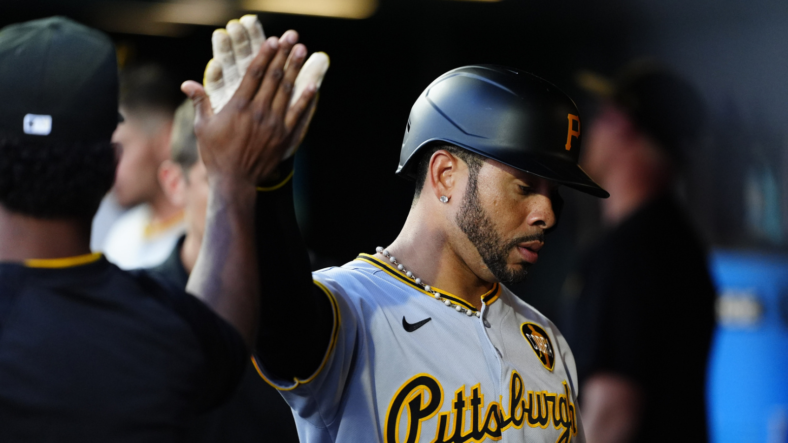 https://www.yardbarker.com/media/0/8/08cdeda2d2ac1781334e38962d676b5f6f98f73f/thumb_16x9/pirates-complete-stunning-collapse-33-run.jpg?v=1