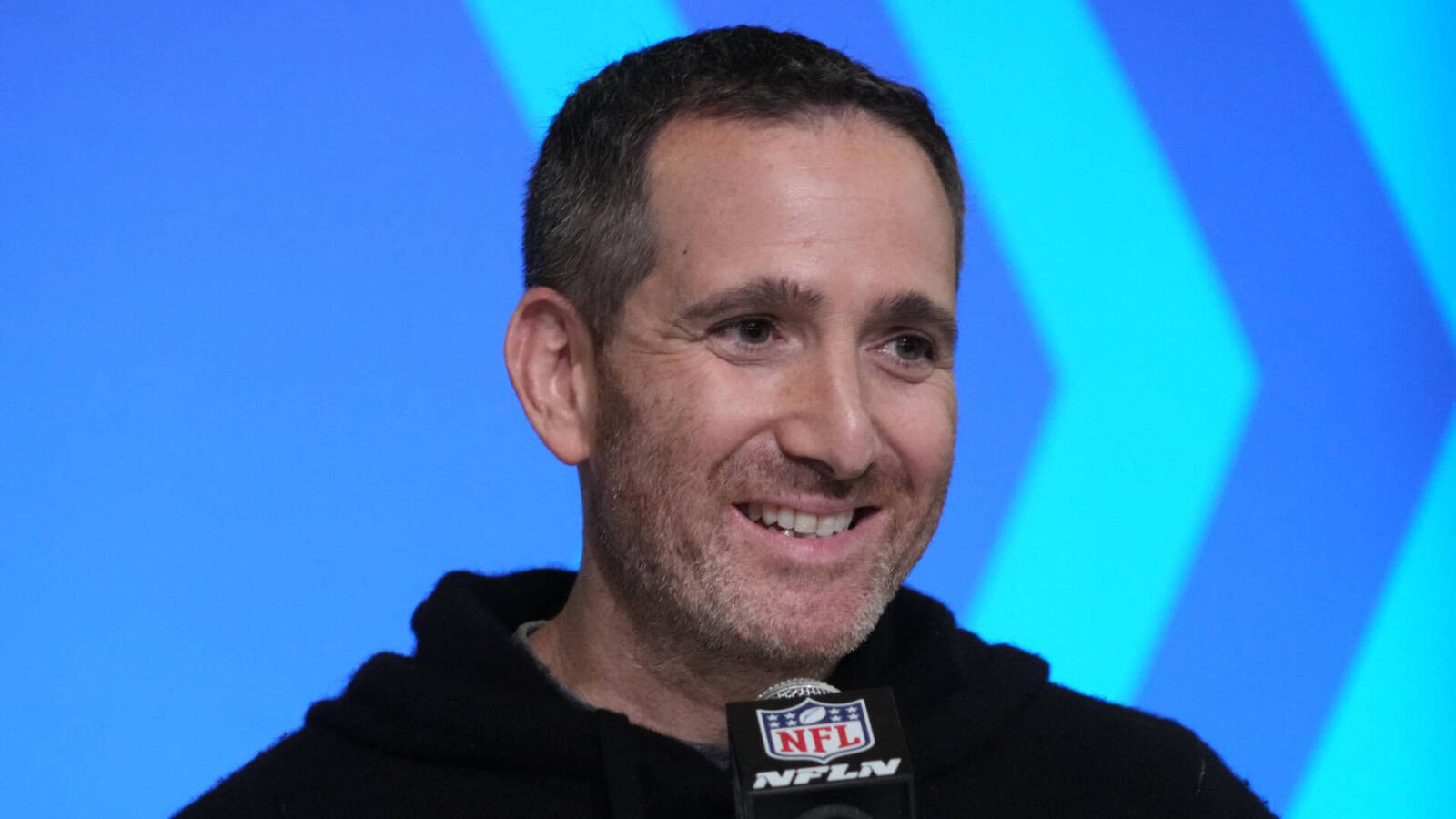 Philadelphia Eagles Go To The Dogs For Schedule Release Video TrendRadars