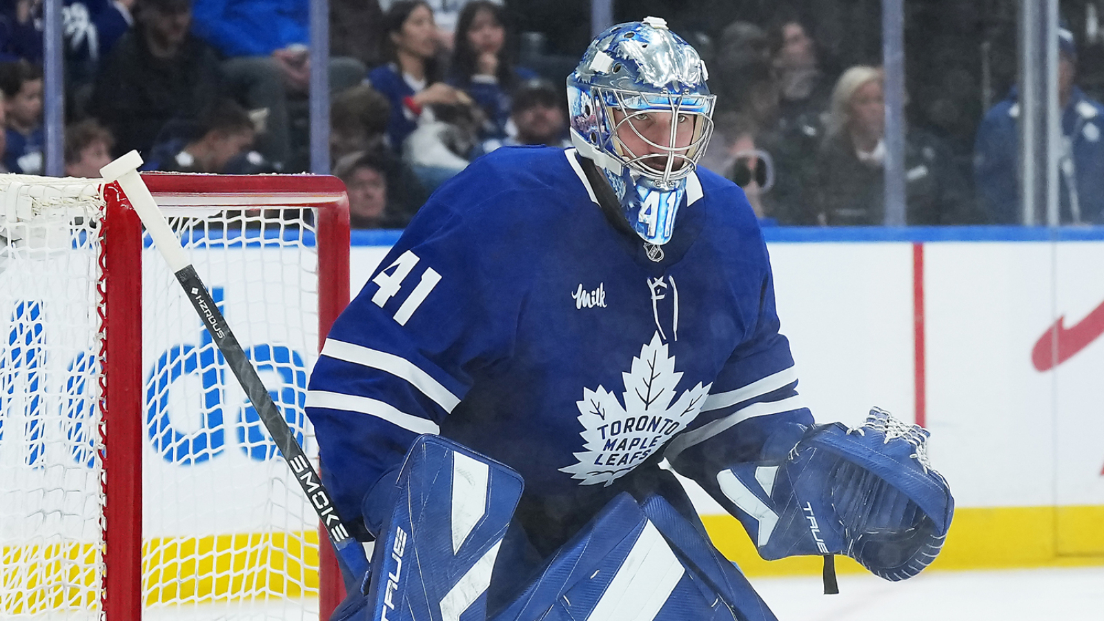 https://www.yardbarker.com/media/0/9/09f04a426e1723802da5385435568592621d590e/thumb_16x9/maple-leafs-facing-pressure-as-starting-goalie.jpg?v=1