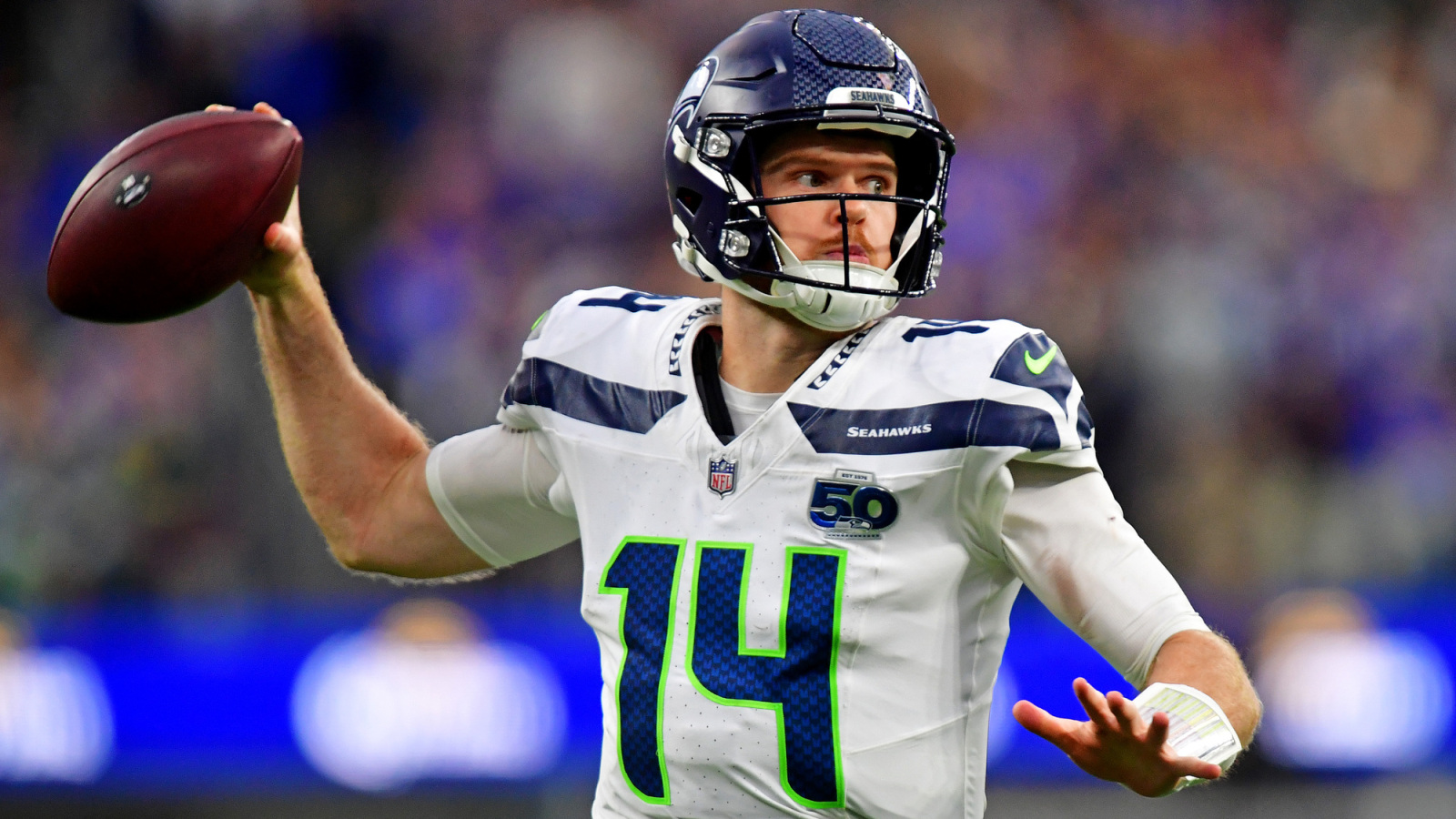 https://www.yardbarker.com/media/0/9/09fff9b10c8959e44bd2c9ca70b2a17a4d27f6f7/thumb_16x9/seahawks-sam-darnold-shares-blunt-assessment.jpg?v=1