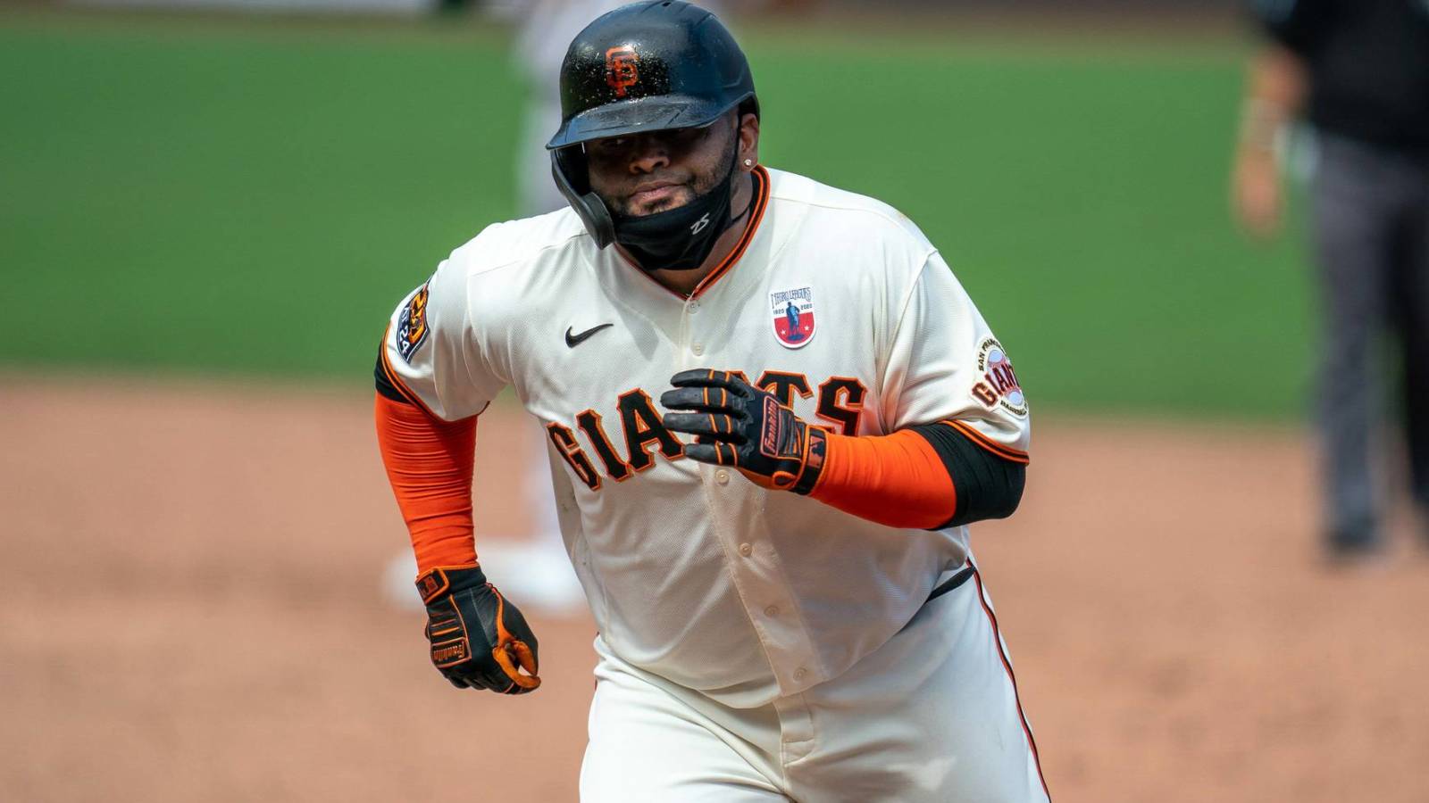 Giants release former World Series MVP Pablo Sandoval