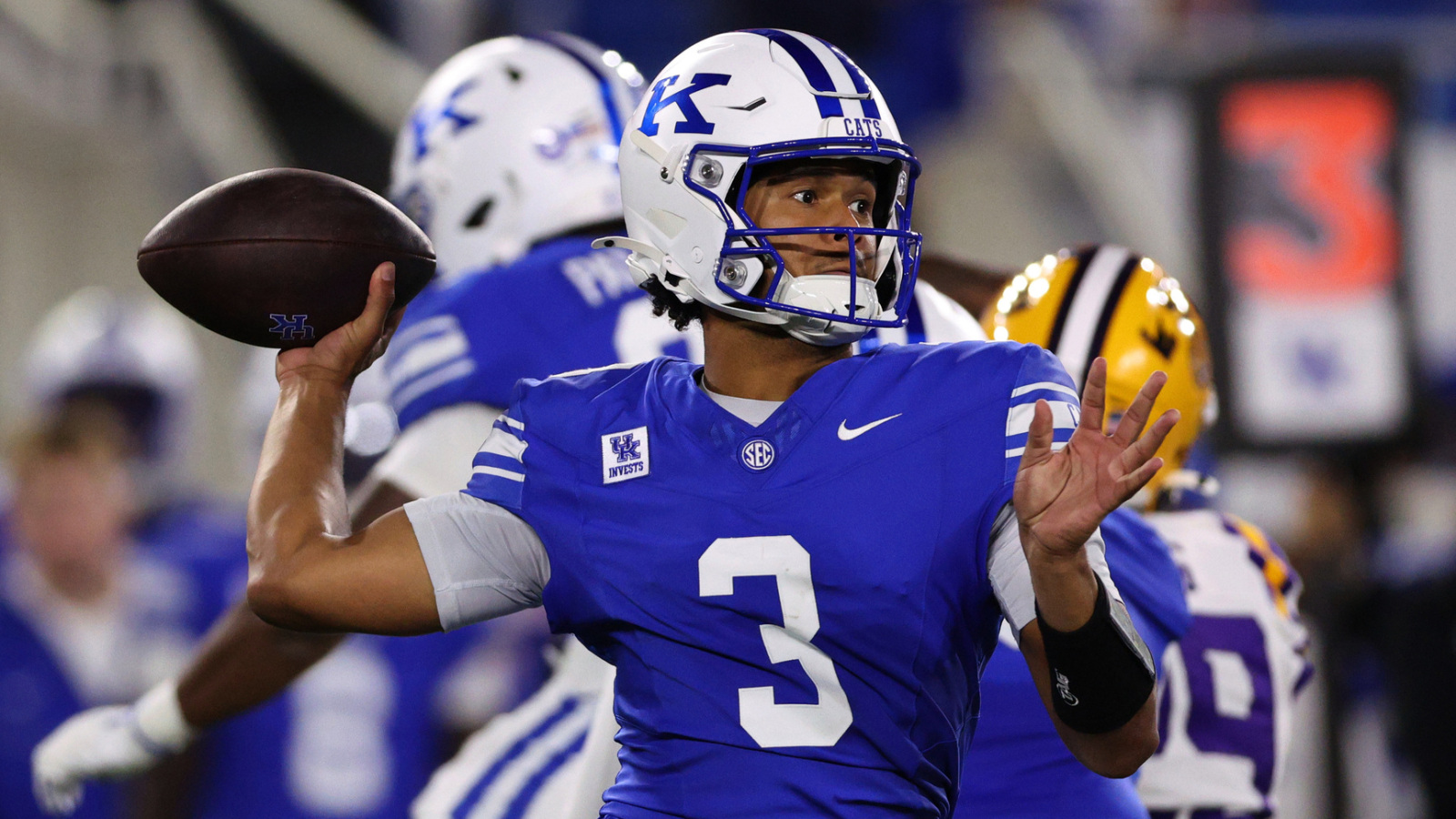 https://www.yardbarker.com/media/0/a/0a4ed8d5bff77c0e81d3be52fb3fa1be817a6c2a/thumb_16x9/15-kentucky-continues-underdog-run-win-over.jpg?v=1