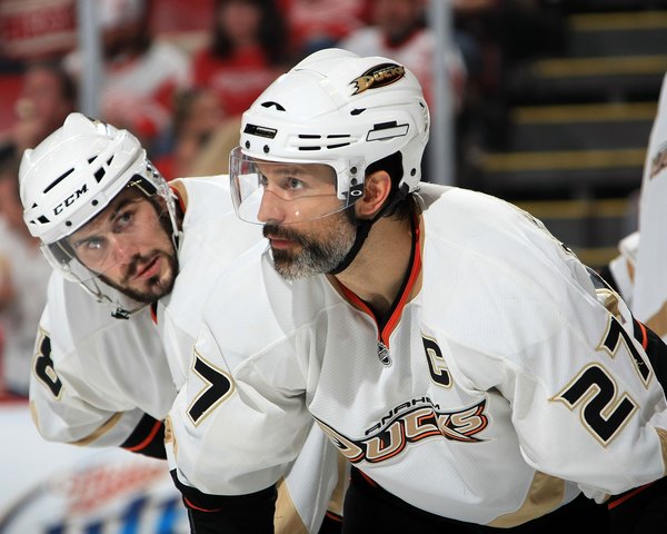 Ken Daneyko / Great hockey playoff beards! One beard + no front