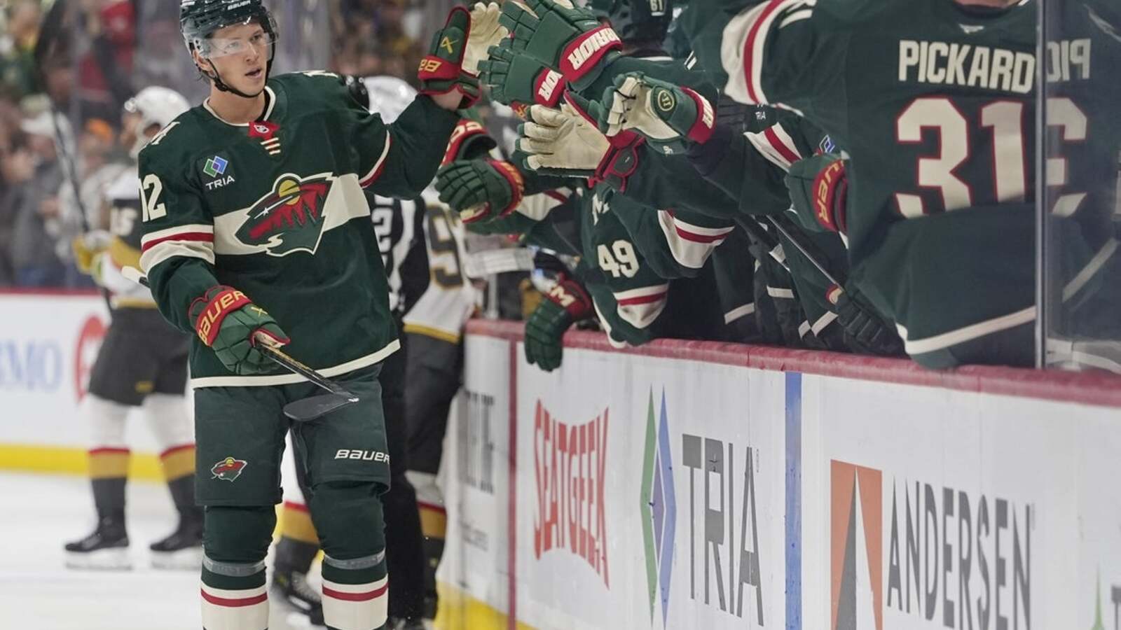 Wild make first-period flurry hold up in win over Golden Knights