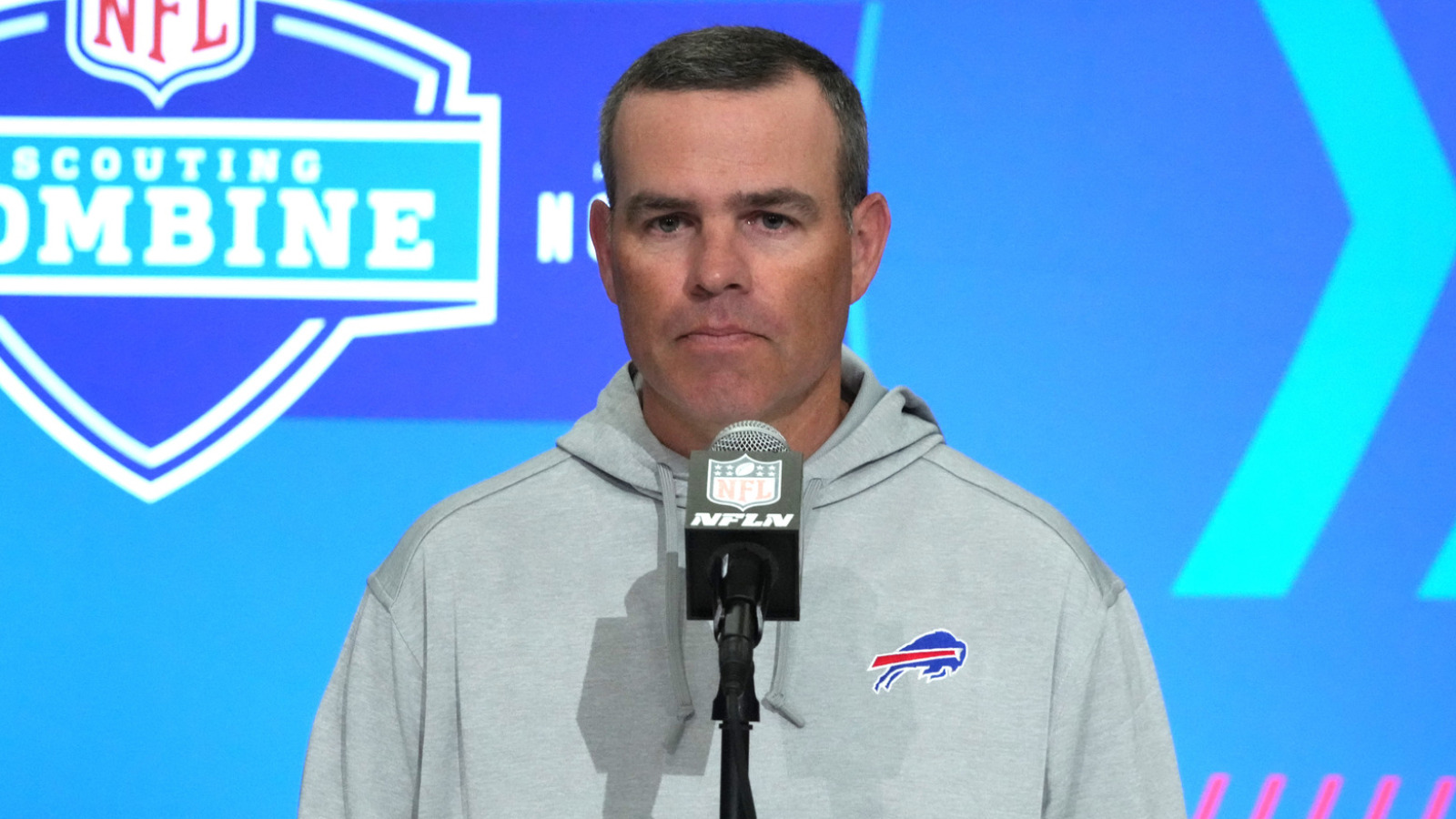 https://www.yardbarker.com/media/0/a/0a726bdb8ad48c2a9250160b12b1215853d00fba/thumb_16x9/three-burning-questions-2025-bills.jpg?v=2