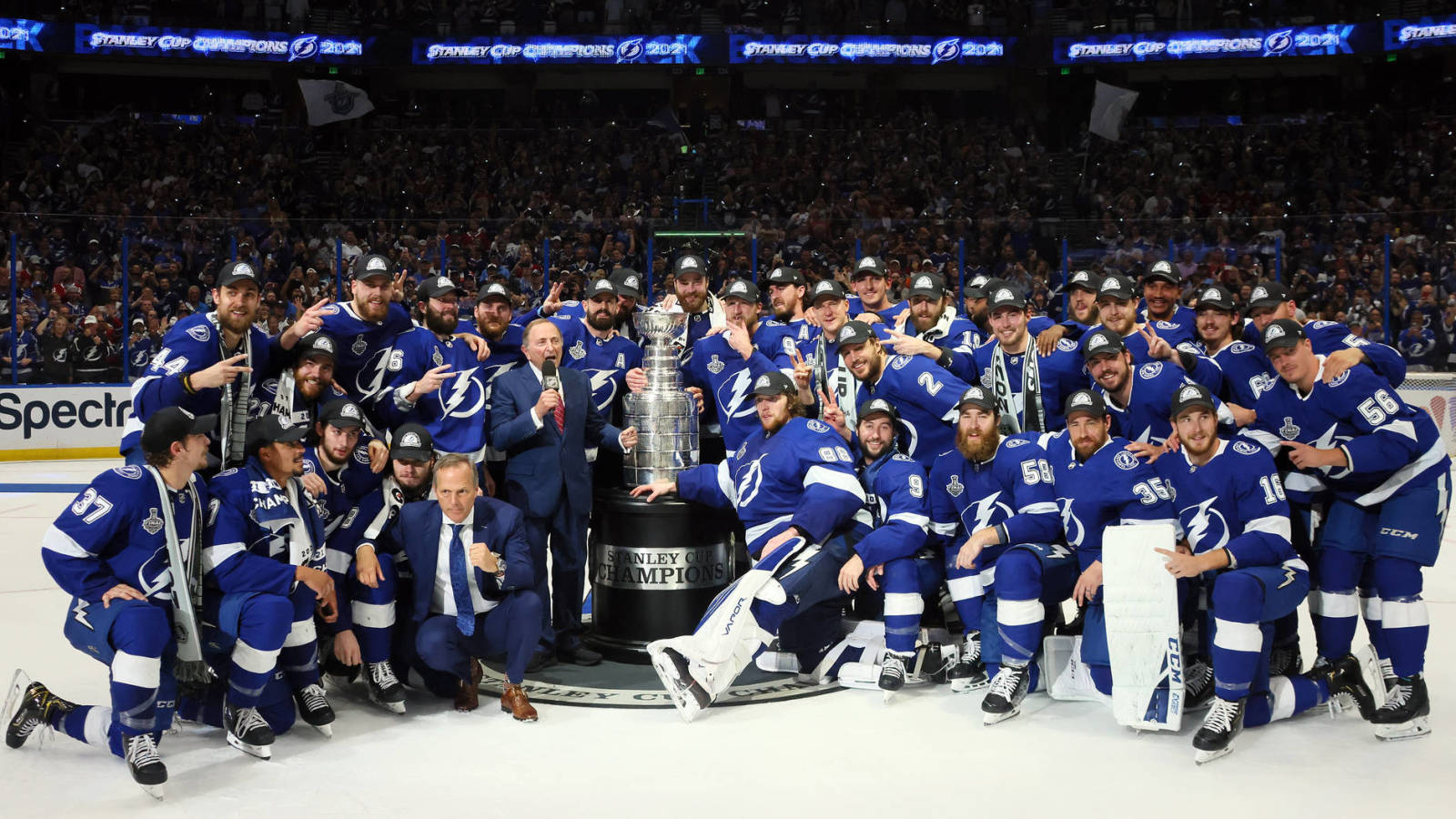 Lightning face salary-cap crunch this offseason - Vimarsana News
