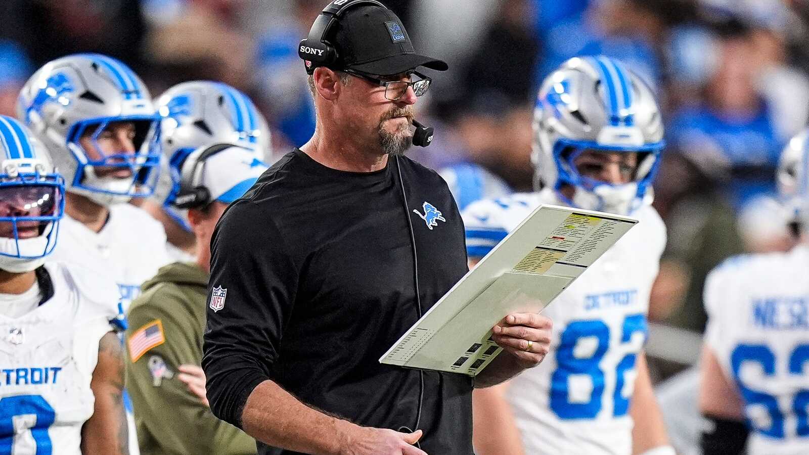 https://www.yardbarker.com/media/0/a/0ad9739f0724c1d3f4e29f8096069d60a716e798/thumb_16x9/detroit-lions-head-coach-dan-campbell-watches.jpg?v=1