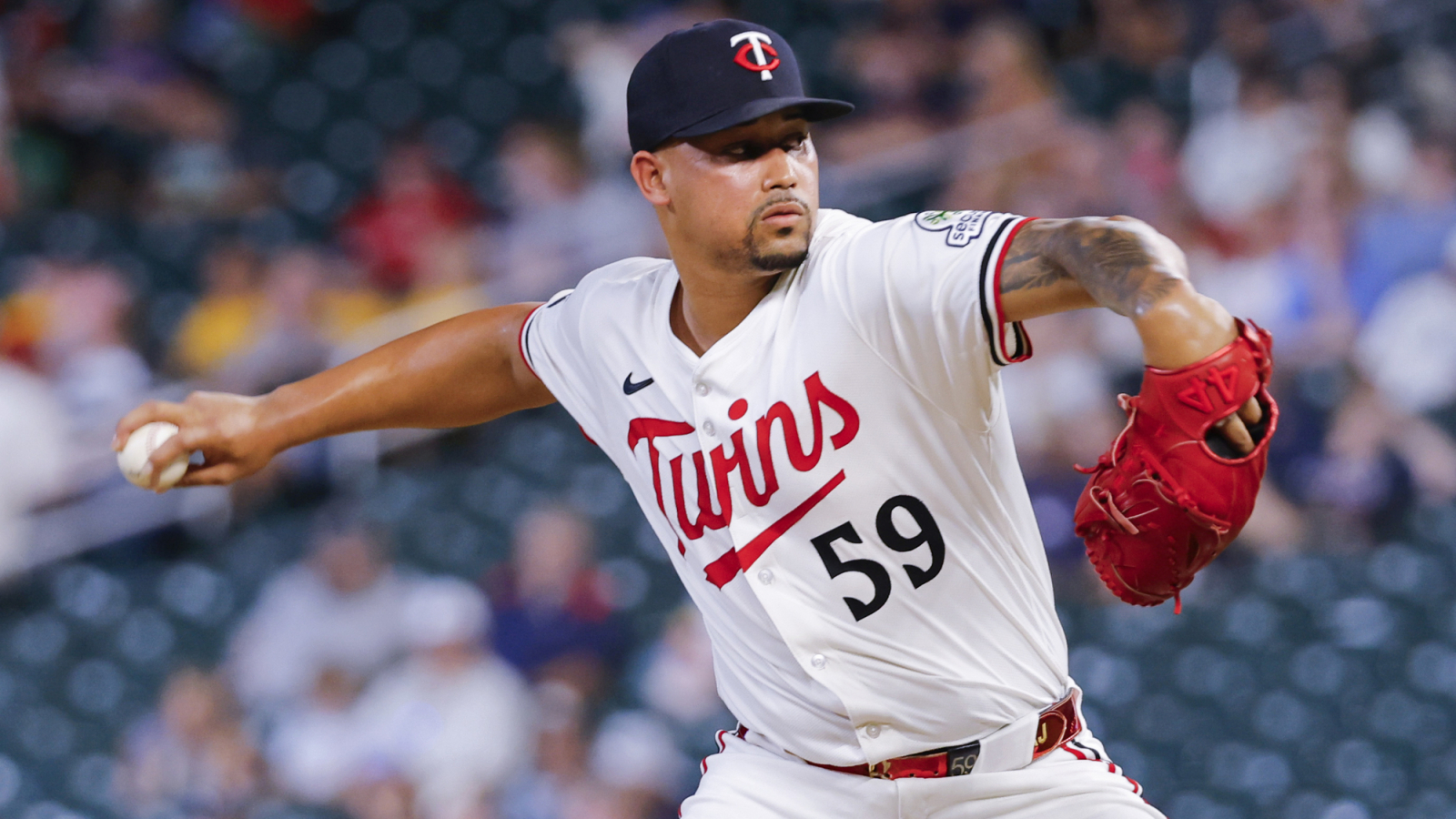 https://www.yardbarker.com/media/0/a/0af1a102a6493a9eb1a27c0355c9cd5b86c569c0/thumb_16x9/trade-grades-phillies-acquire-twins-closer-jhoan.jpg?v=1