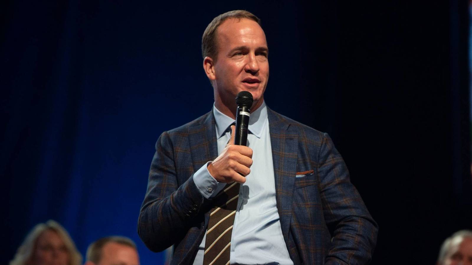 Peyton Manning takes shot at Patriots, says he feared his locker was 'bugged'