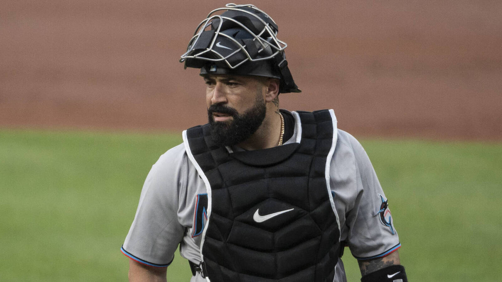 Rangers to re-sign veteran catcher - Vimarsana News