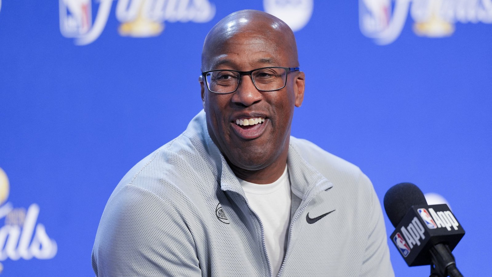 Knicks have an unglamorous choice to make for their final roster spot