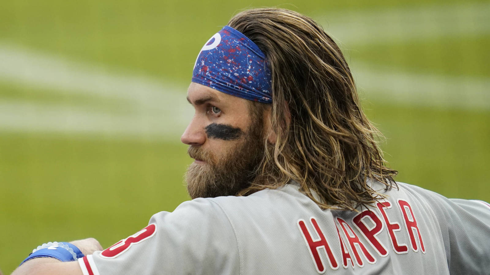 Bryce Harper cuts long hair day after being ejected | Yardbarker