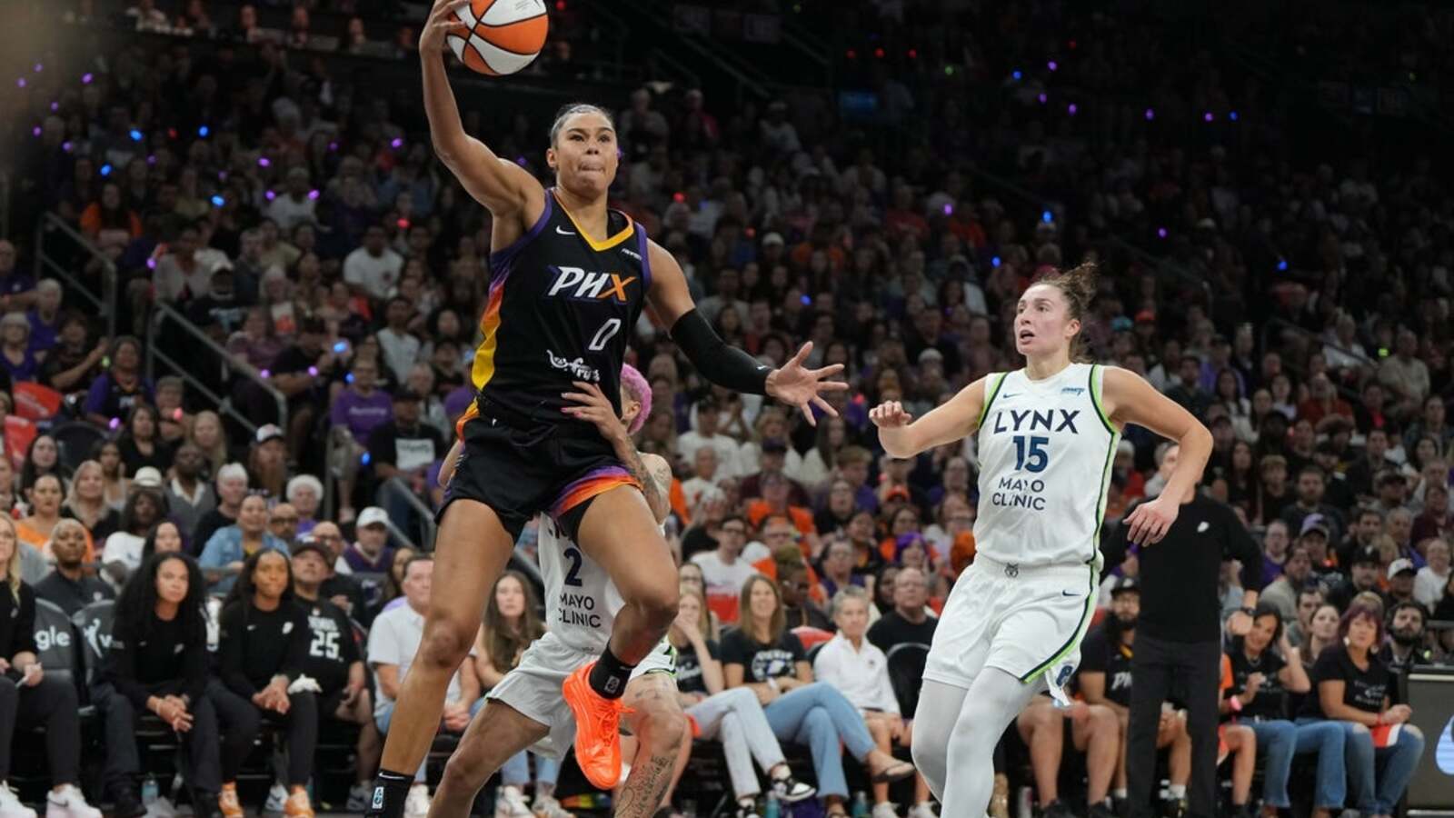 Mercury oust top-seeded Lynx, advance to WNBA Finals