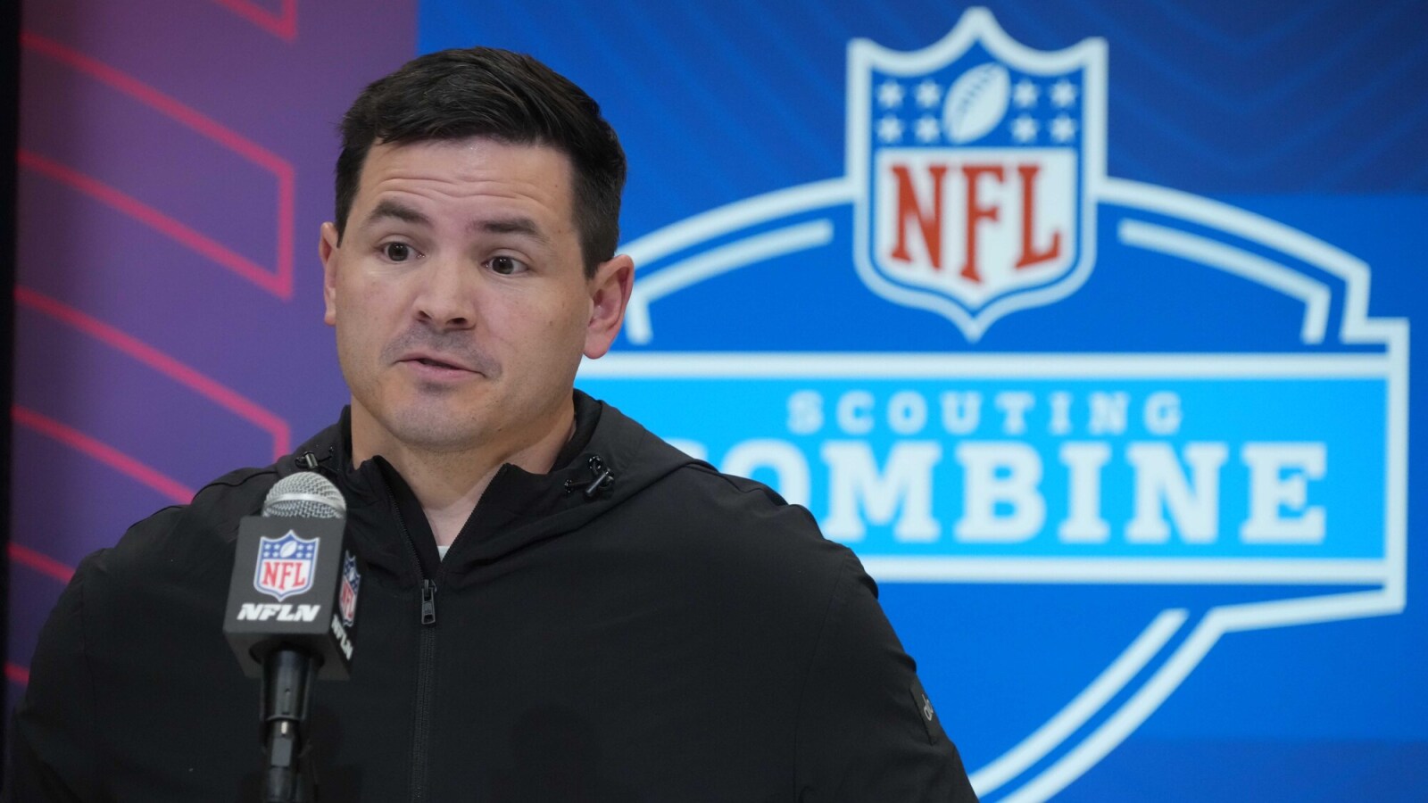 https://www.yardbarker.com/media/0/c/0c4fac48c46e4f7eab6f6634e3bb68d7e20d1aa6/thumb_16x9/nfl-insider-expands-on-seahawks-start-rookie.jpg?v=1