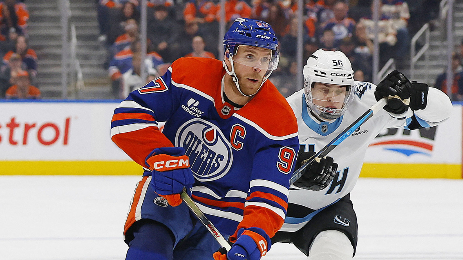Oilers-Spieler Connor McDavid reiht sich mit seiner frühen Saisonleistung ...