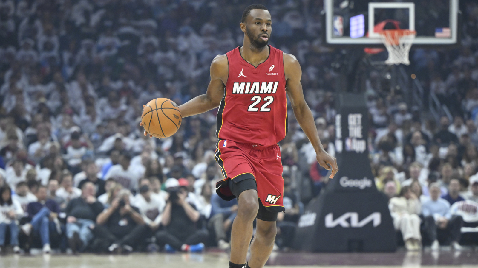 https://www.yardbarker.com/media/0/c/0c9c48bcef60145f4504883351858928947274dc/thumb_16x9/lakers-eyeing-trade-former-1-overall-draft-pick.jpg?v=1