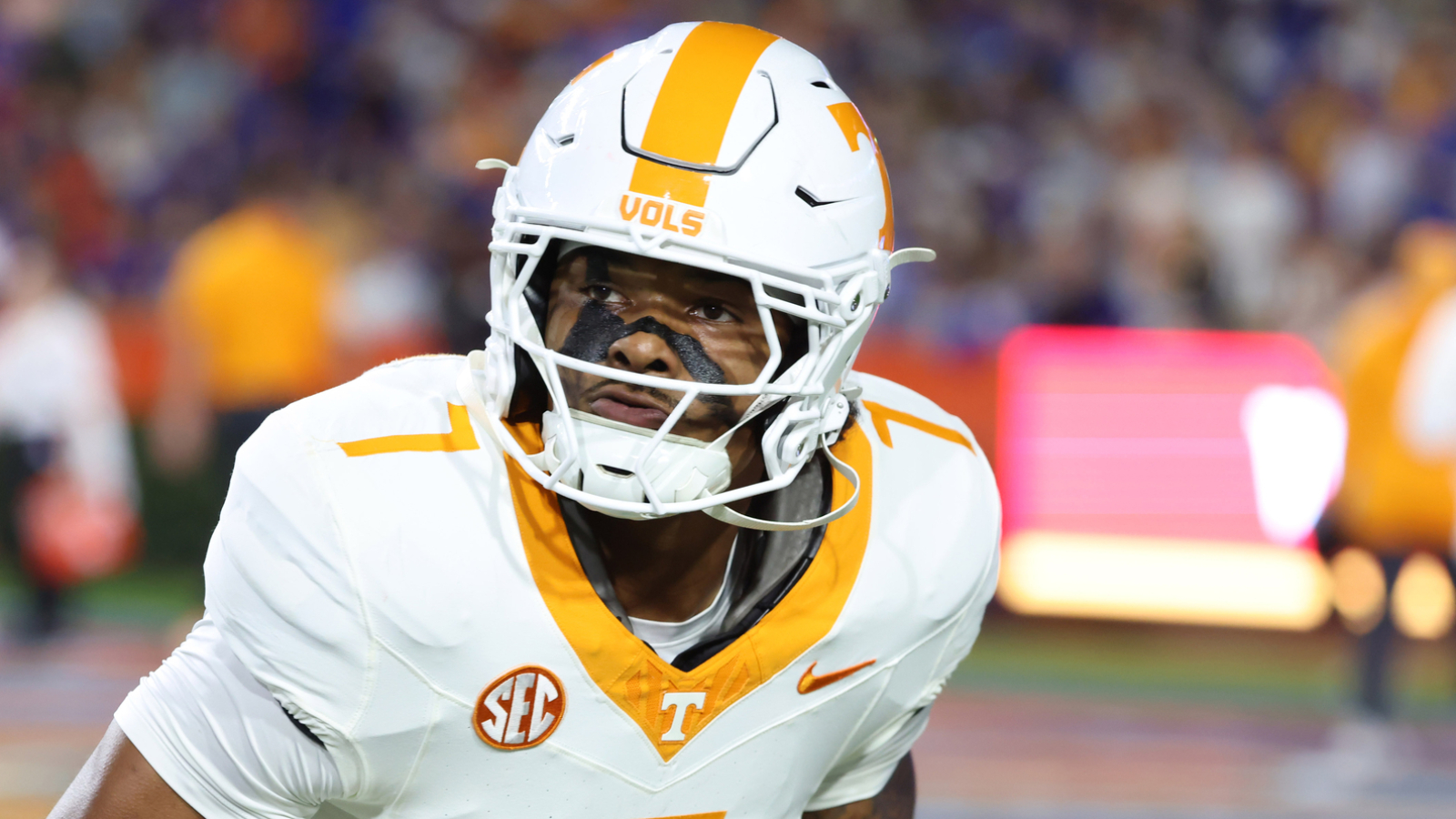 Tennessee's Arion Carter Returns from Suspension with a Charitable Twist
