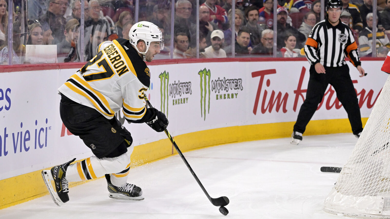 Bruins veteran Patrice Bergeron mulling over future Yardbarker