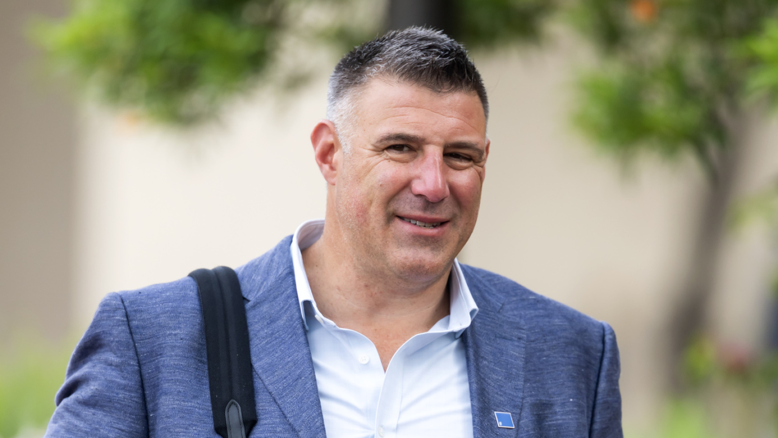 https://www.yardbarker.com/media/0/d/0d3ce56d45c32cd507fe8bf60e8432f0ef0da145/thumb_16x9/patriots-mike-vrabel-shares-he-expects-miss-work.jpg?v=1