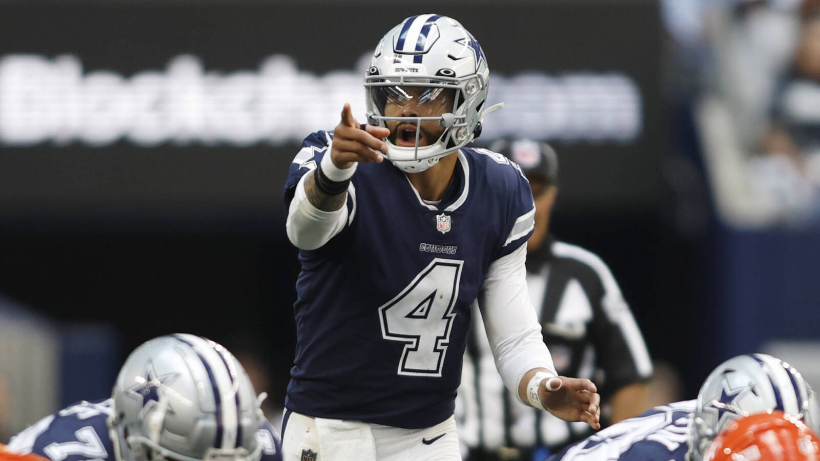 Will the Cowboys add more quarterback depth? - Vimarsana News
