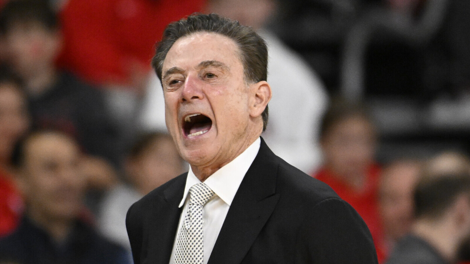 https://www.yardbarker.com/media/0/d/0d9cb08f4a86e5c07517dc4464747720777445f2/thumb_16x9/resurgent-big-east-program-replace-ucla-cbs.jpg?v=1