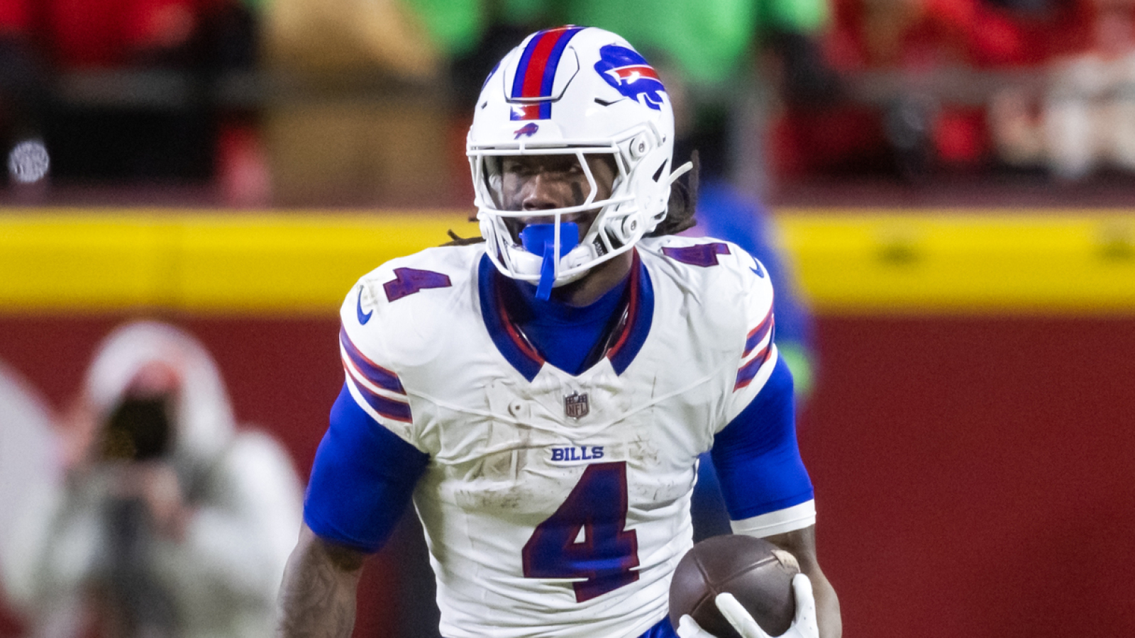 https://www.yardbarker.com/media/0/d/0dbcd167f6e09ba046439556be0c898c88afd2dd/thumb_16x9/bills-james-cook-explains-he-sat-out-mandatory.jpg?v=2