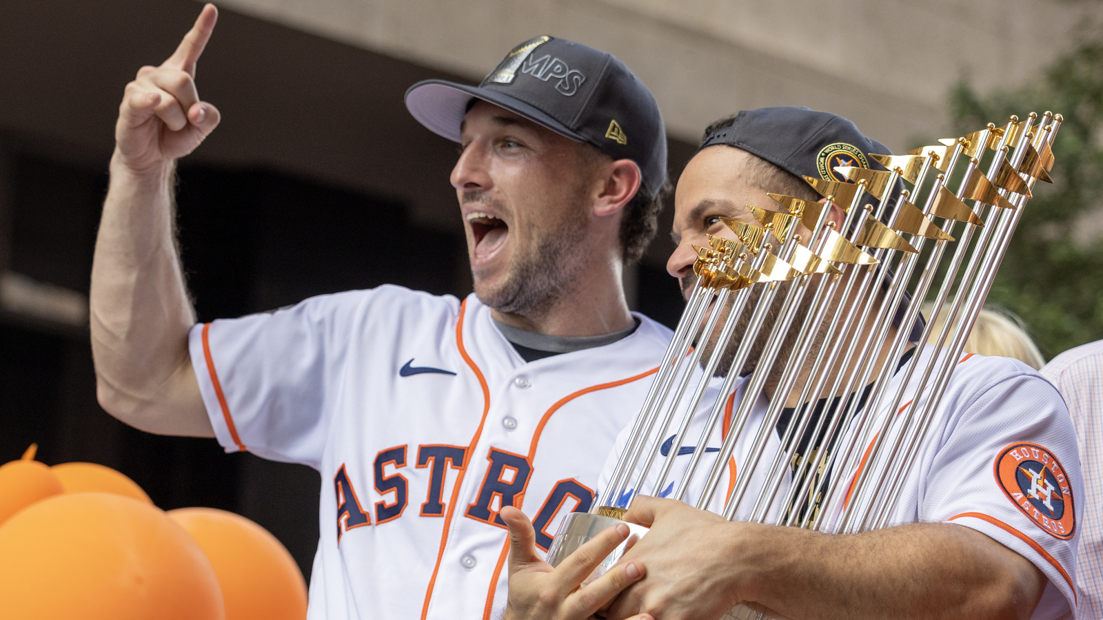 Alex Bregman Is Given A Special Gift In Louisiana - Vimarsana News