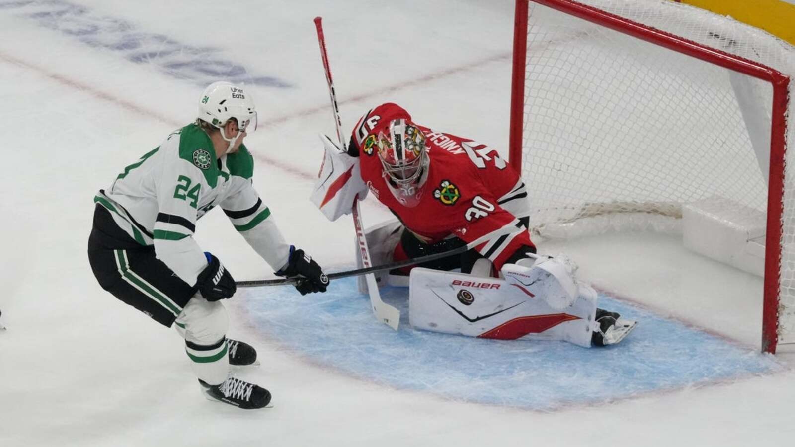 Stars stay hot with road shutout of Blackhawks
