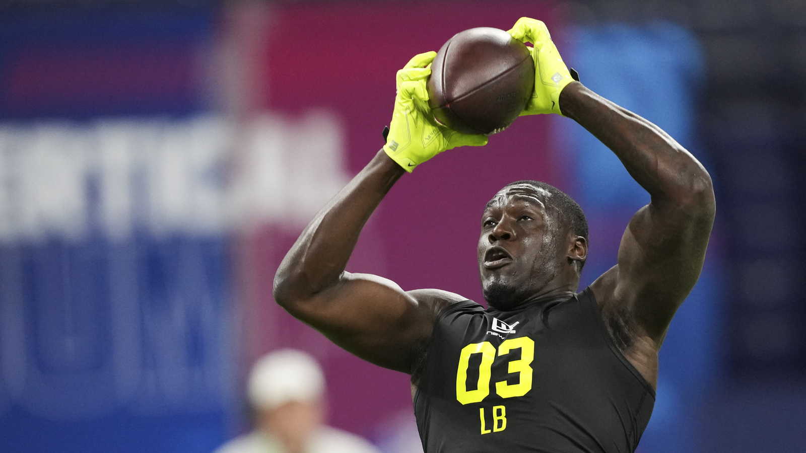 https://www.yardbarker.com/media/0/e/0e3005ceae0e1de3e4f4e3a3138df3ebe9fd0b68/thumb_16x9/former-miami-lb-wesley-bissainthe-joins-lawsuit.jpg