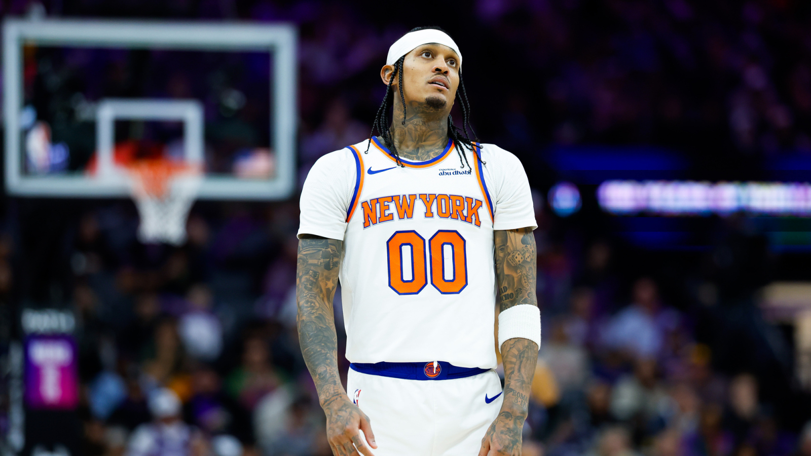 Jordan Clarkson turns heads with a post before the trade deadline