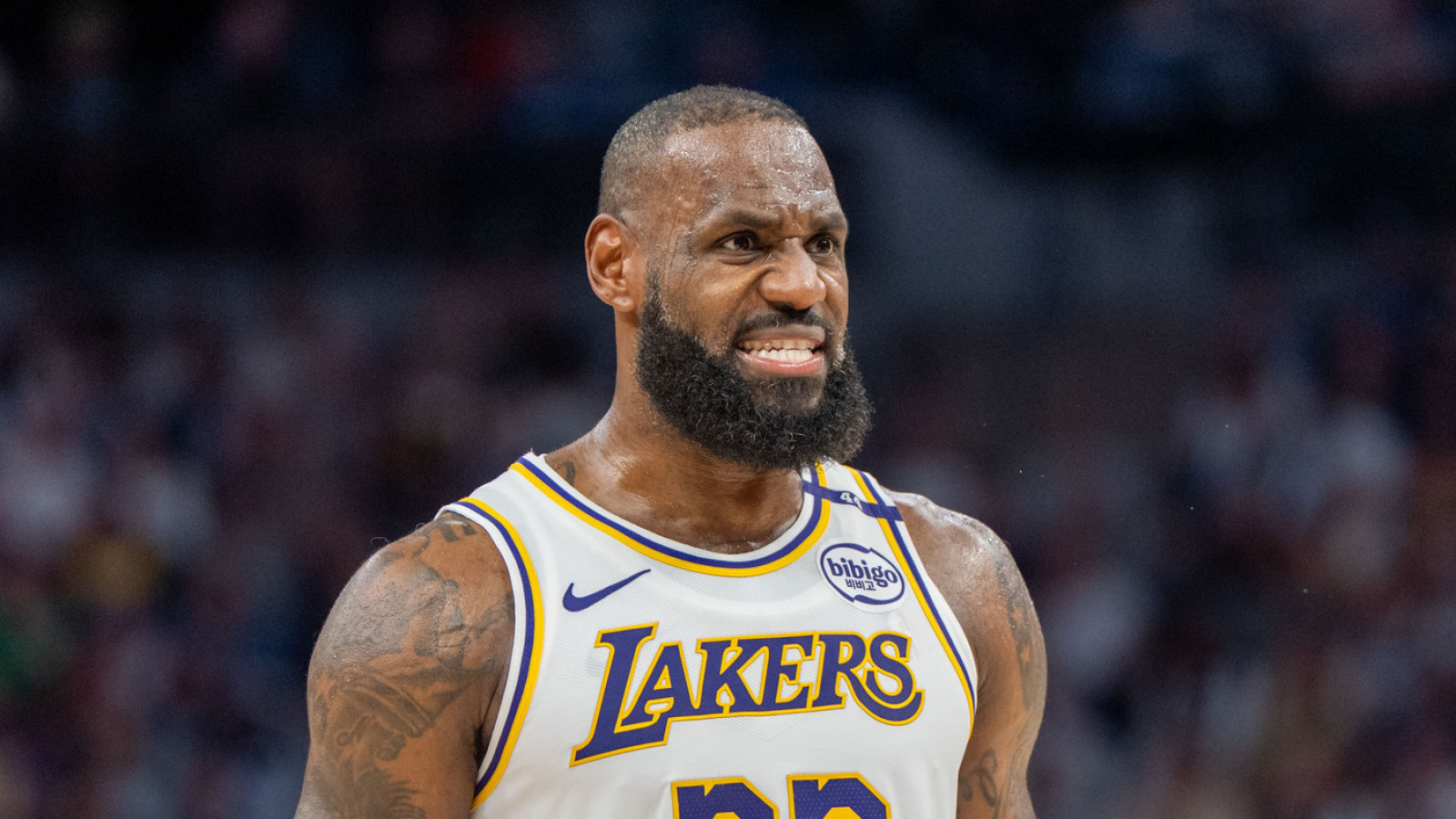 https://www.yardbarker.com/media/0/e/0eba5495f4d6b21efa32263130b33f6135c22fc3/thumb_16x9/former-teammate-shares-playing-lebron-james-sucks.jpg?v=1