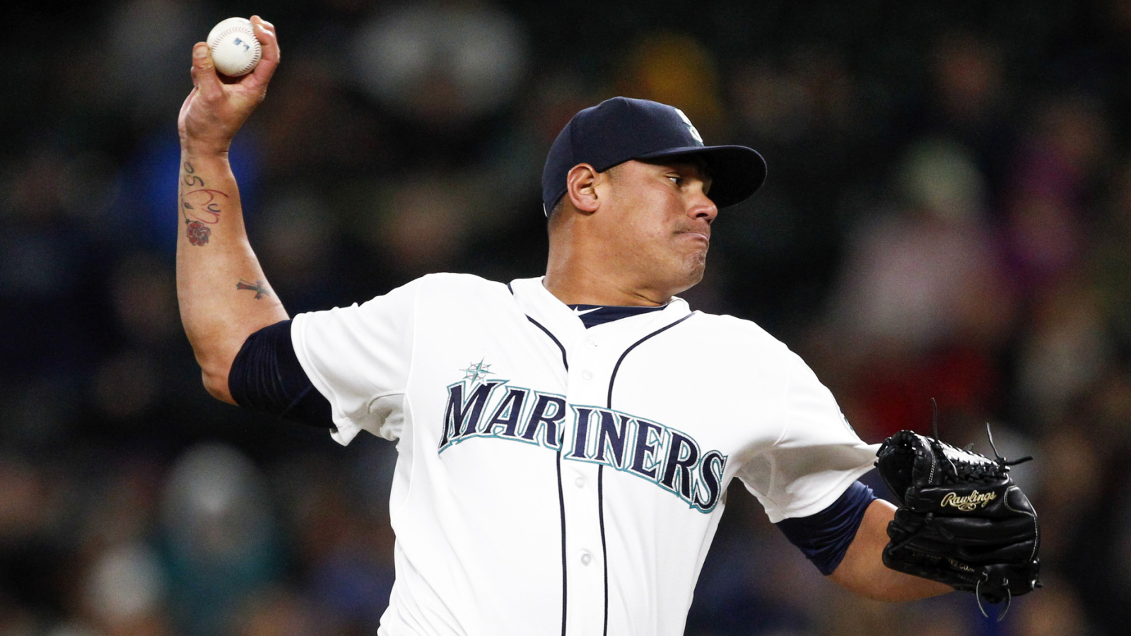 Former Mariners, Cubs pitcher Yoervis Medina dies at 37