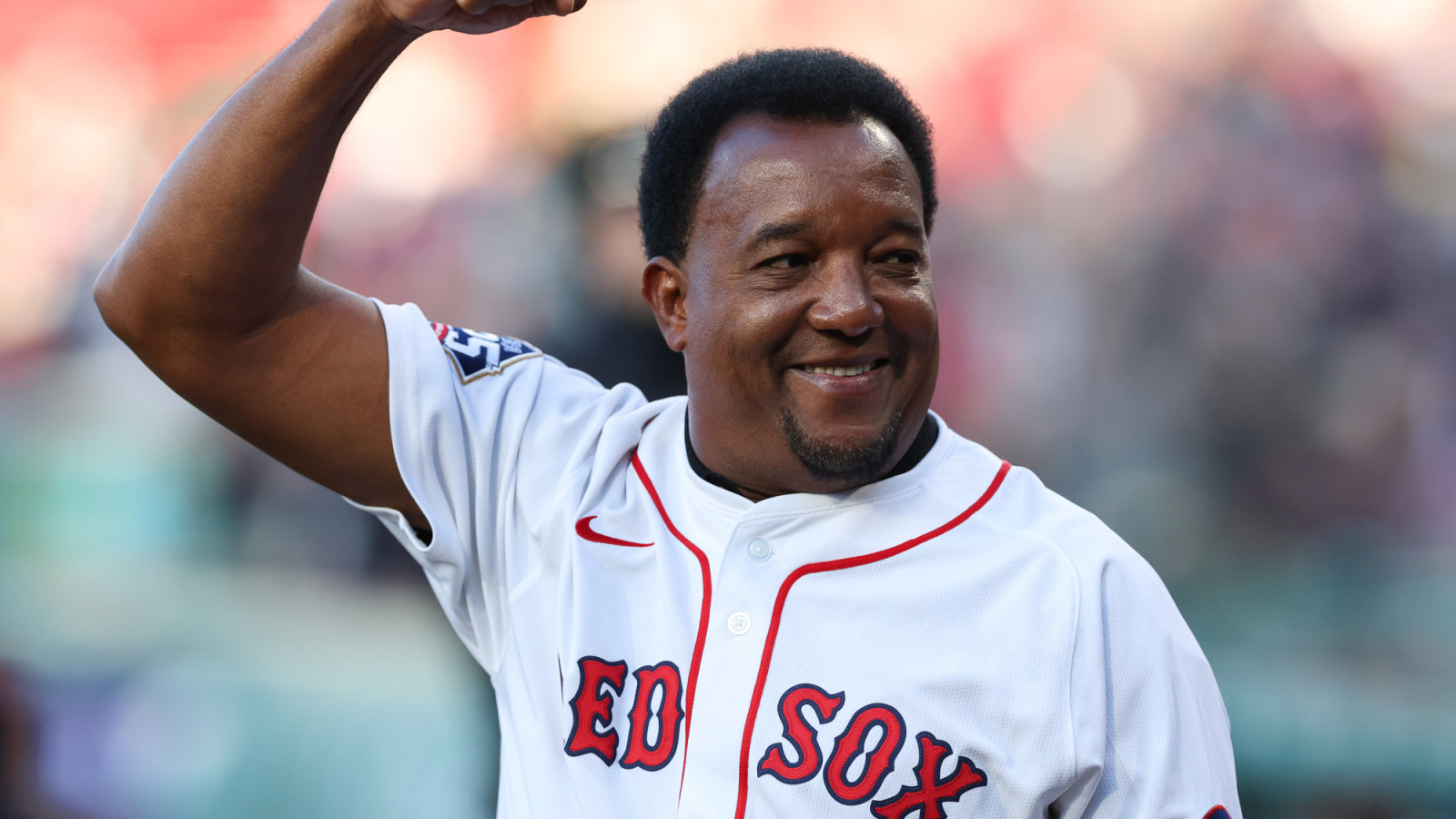 https://www.yardbarker.com/media/0/f/0f5c80f74cda5ac56abeeefa881172102cf0cccd/thumb_16x9/pedro-martinez-puts-rivalry-aside-expresses.jpg?v=1
