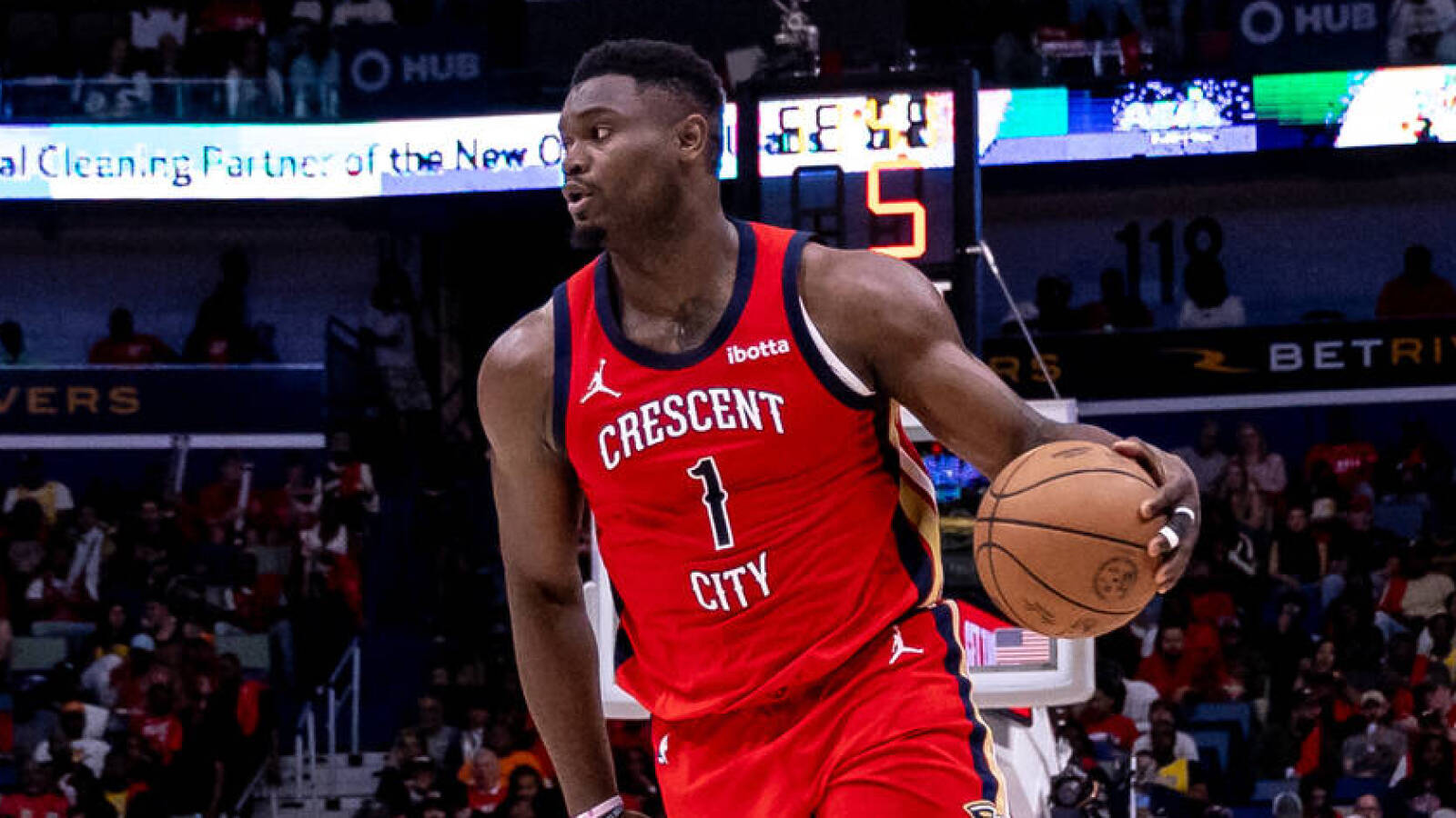 Zion Williamson suffers injury in Pelicans’ loss