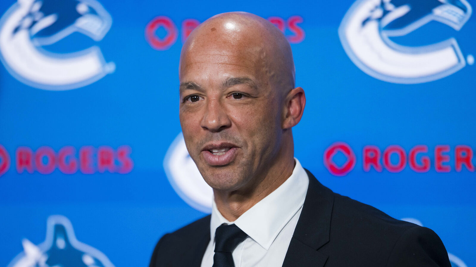 https://www.yardbarker.com/media/0/f/0faeec48659b91fa256def0ea3f9280c2ec75ea5/thumb_16x9/jun-4-2026-vancouver-bc-canada-manny-malhotra.jpg
