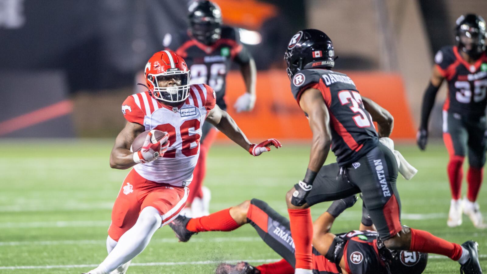 Calgary Stampeders Re-Sign Four, Including Leading Rusher | Yardbarker