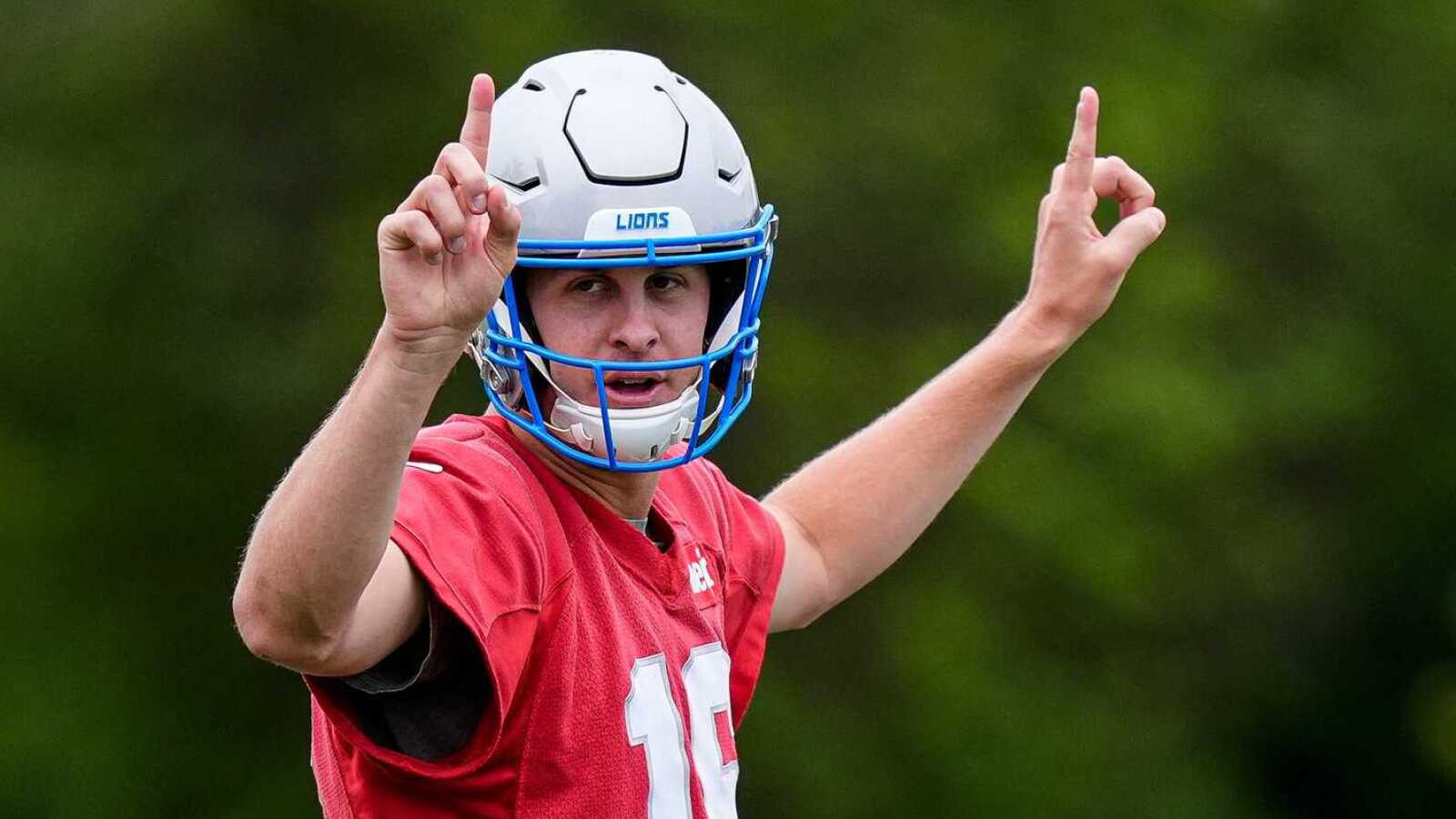 The ’35-passing TD NFL seasons’ quiz
