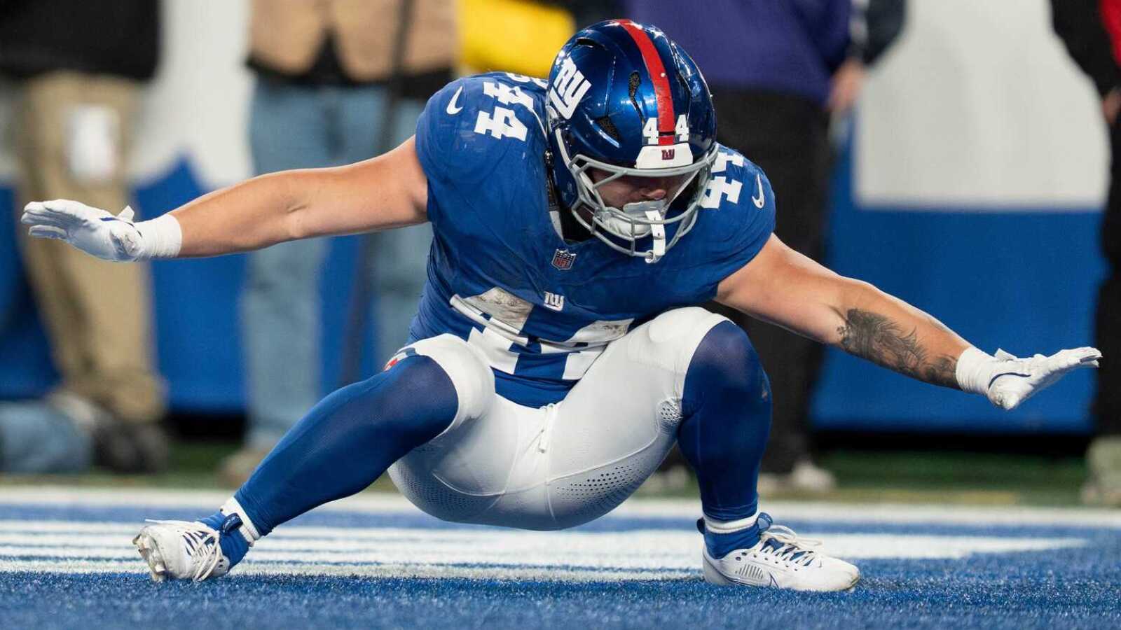 https://www.yardbarker.com/media/0/f/0fe553902fb488d9e5f8291918d9ee8df1419a0d/thumb_16x9/single-game-rookie-rb-touchdown-leaders-quiz.jpg?v=1