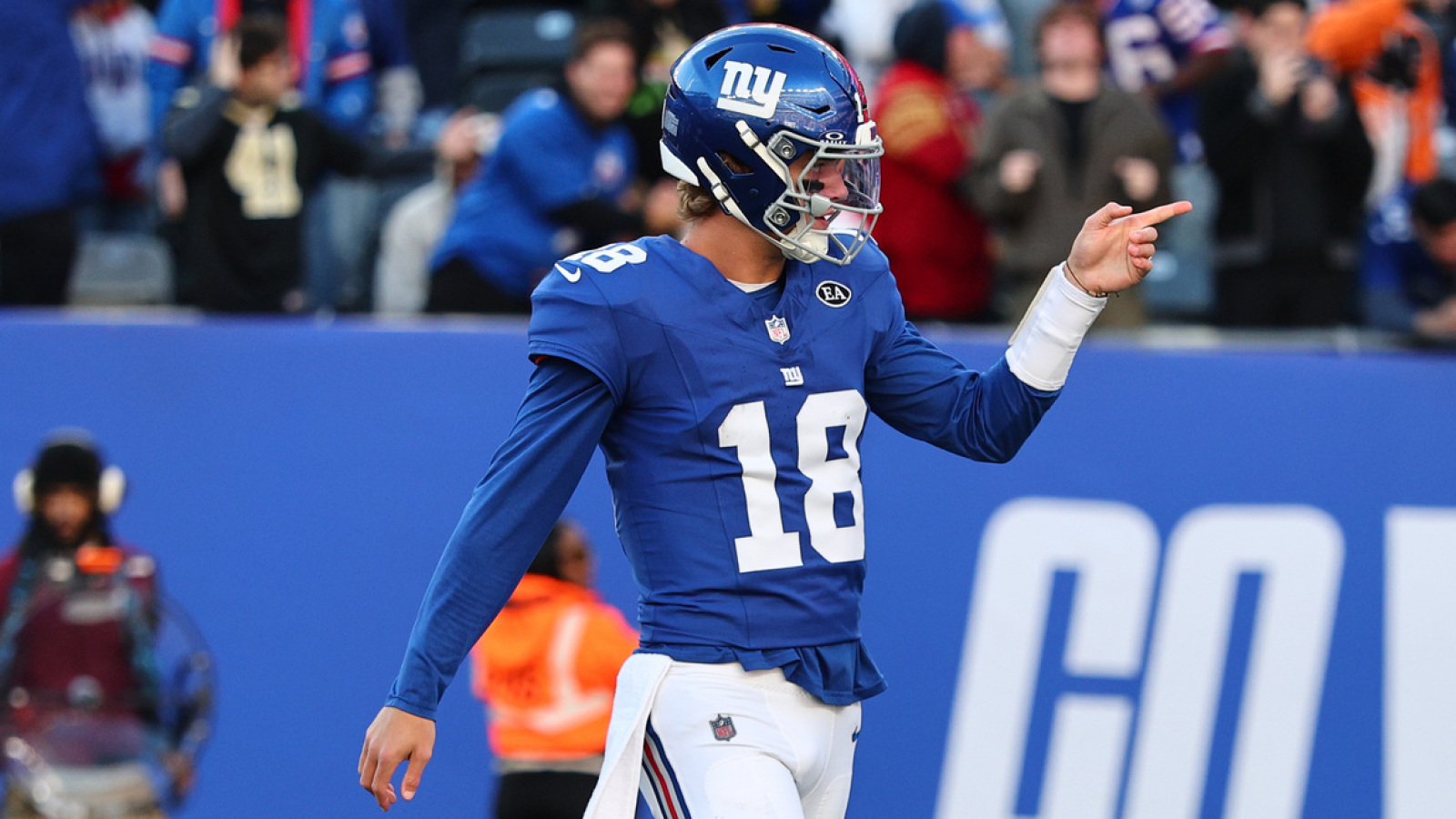 Giants Prepare for Texans with New Quarterback