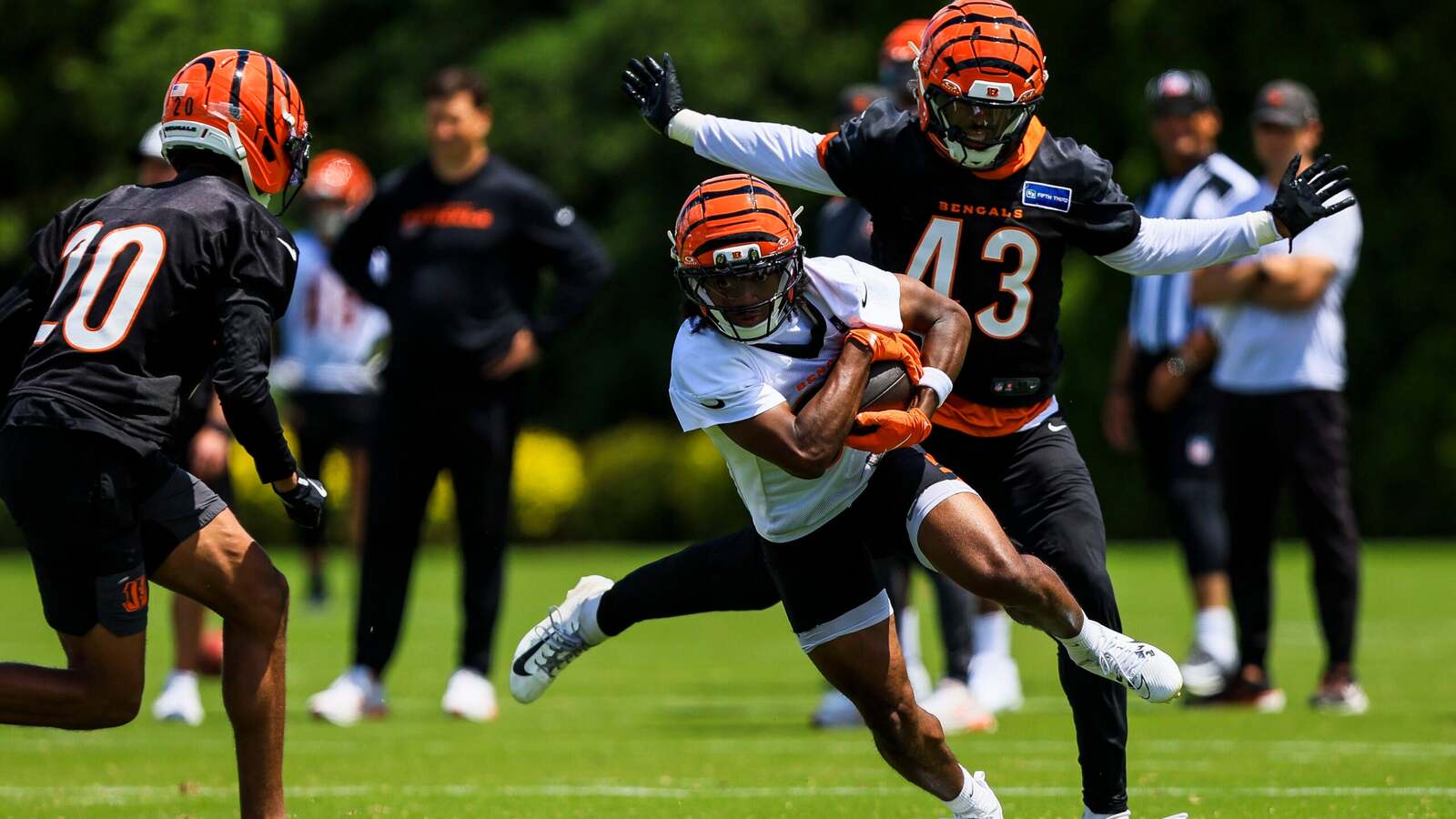 Cincinnati Bengals make their final roster moves before Week 1 matchup against Tampa Bay Buccaneers
