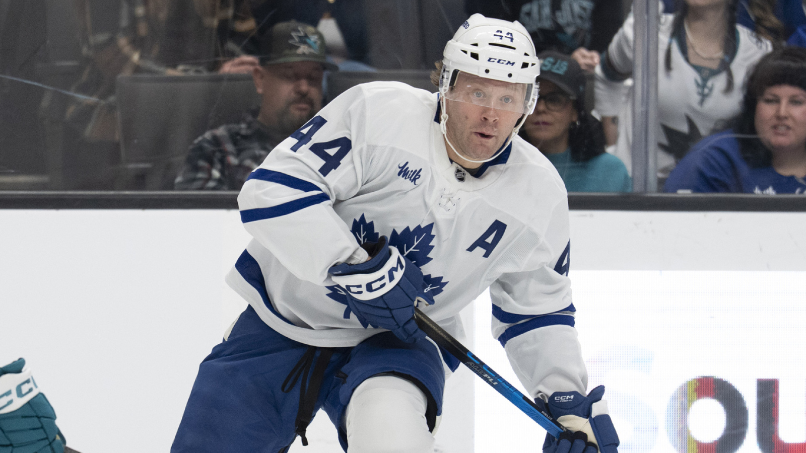 https://www.yardbarker.com/media/1/0/105b9342cc6df52da10ff2efd8402fae39b61e8d/thumb_16x9/morgan-rielly-sends-message-maple-leafs-playoff.jpg?v=1