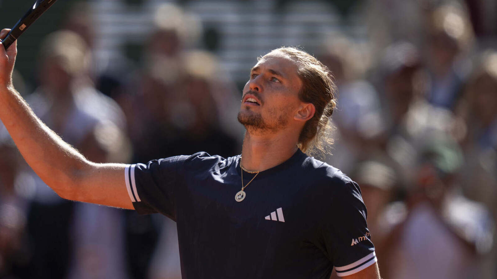 https://www.yardbarker.com/media/1/0/106855aea7d70f86d0778dcb2c564019c0e74535/thumb_16x9/blood-sugar-issues-stop-alexander-zverev-winning.jpg?v=1