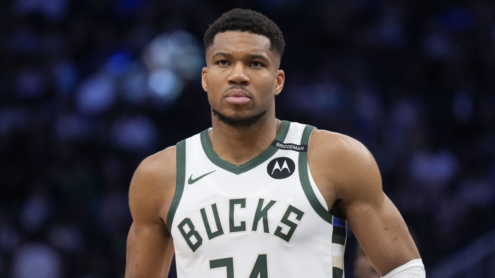 https://www.yardbarker.com/media/1/0/106e3d64fd7920108d788097741b93ad29e8ab4c/thumb_16x9/bucks-should-look-move-giannis-antetokounmpo.jpg?v=1