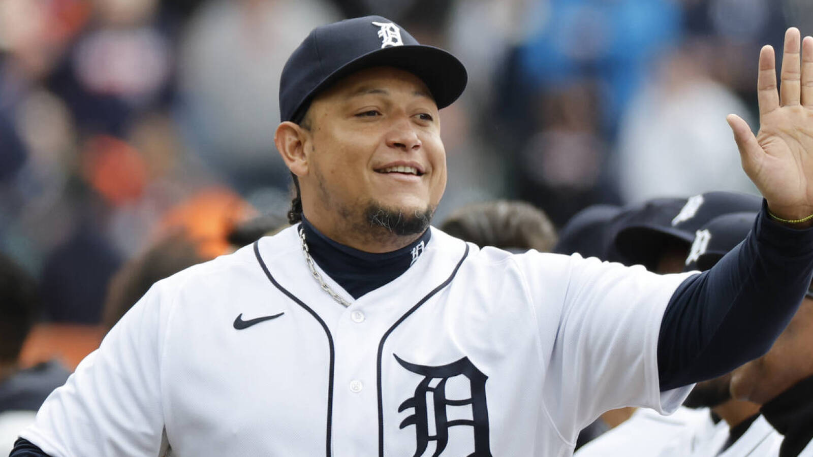Watch: Miguel Cabrera throws ceremonial first pitch alongside Detroit ...
