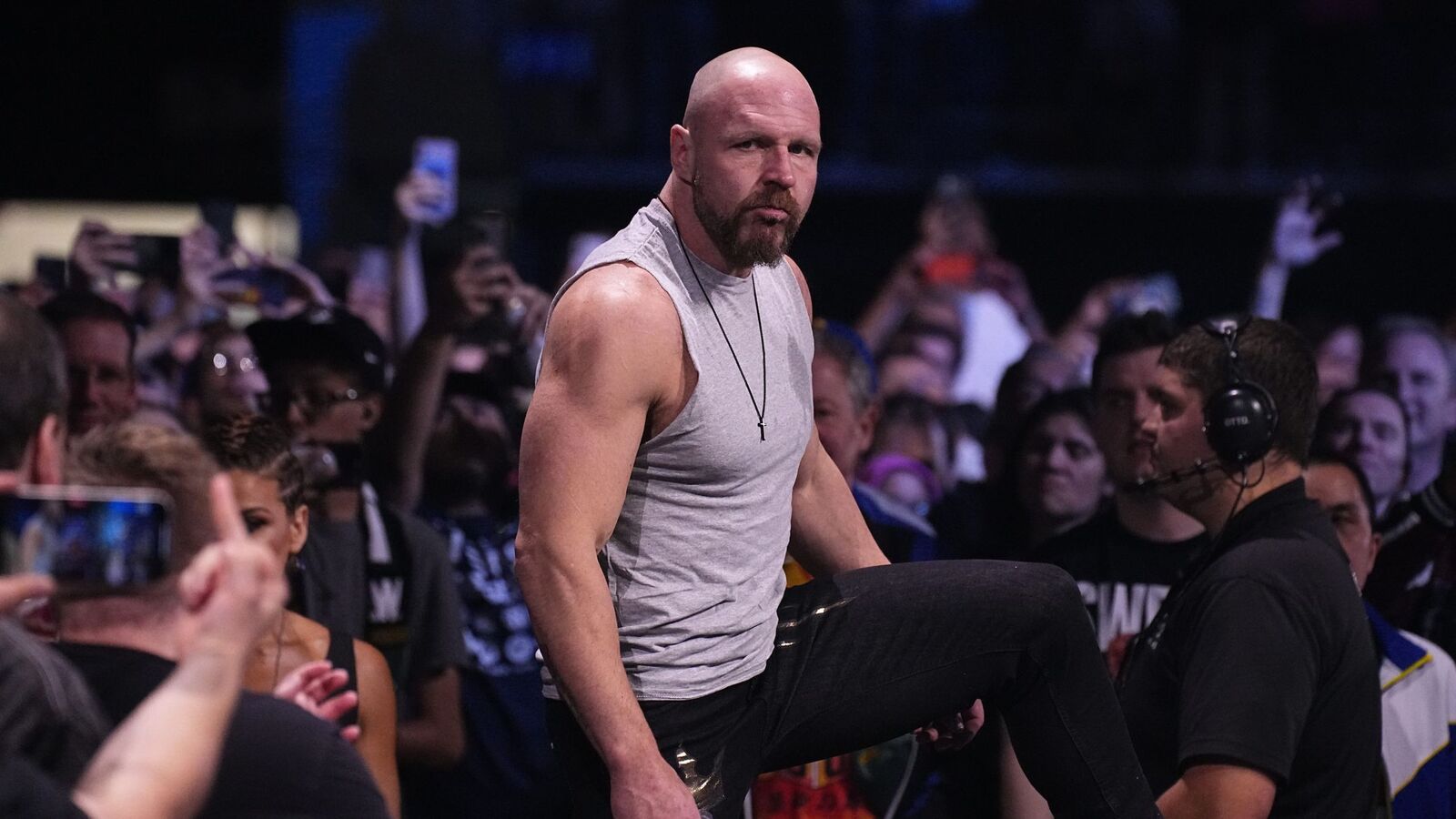 Details On Length Of Jon Moxley AEW Contract, WWE Return? Yardbarker